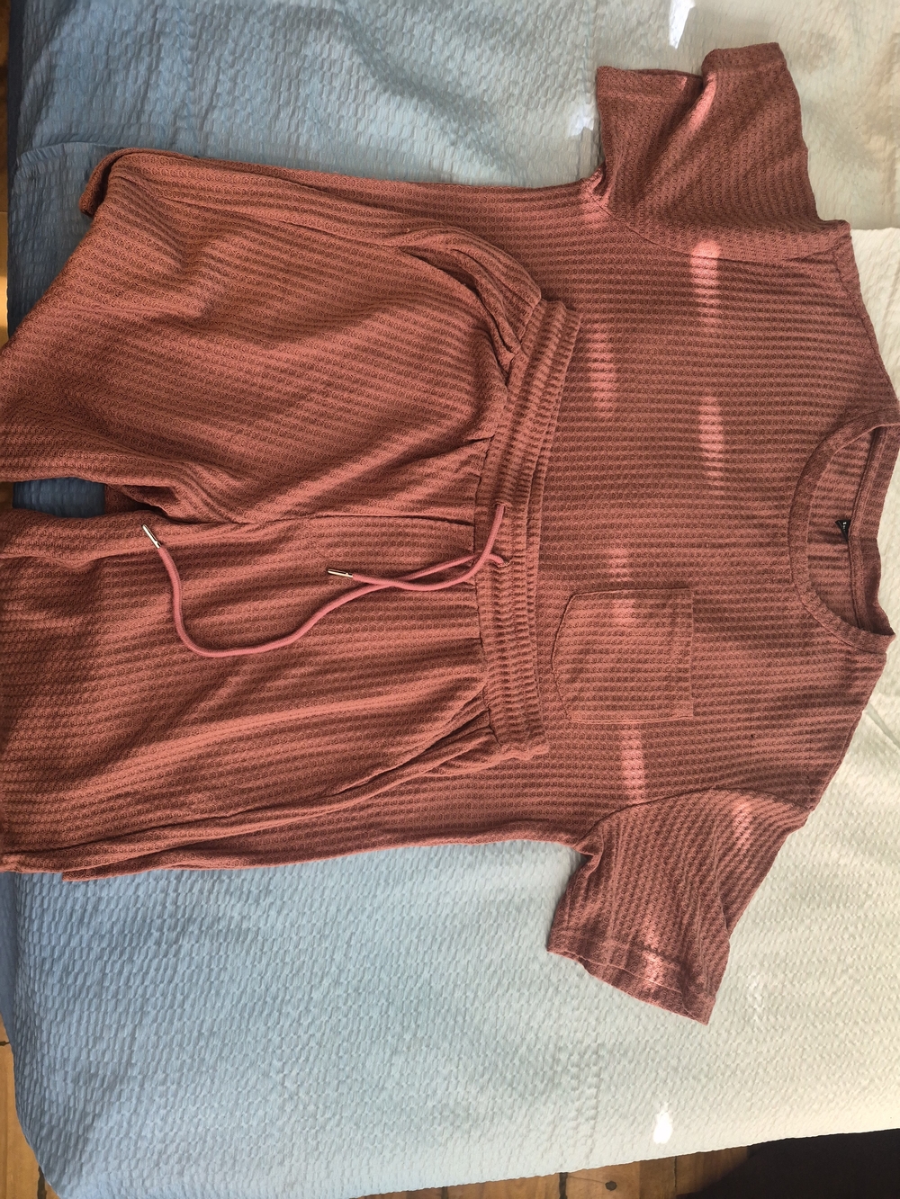 Men's Relaxed Waffle Knit Short Sleeve Top in Mauve